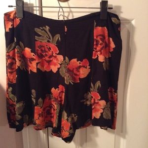 Kimchi Blue Black Rose Flowy Shorts